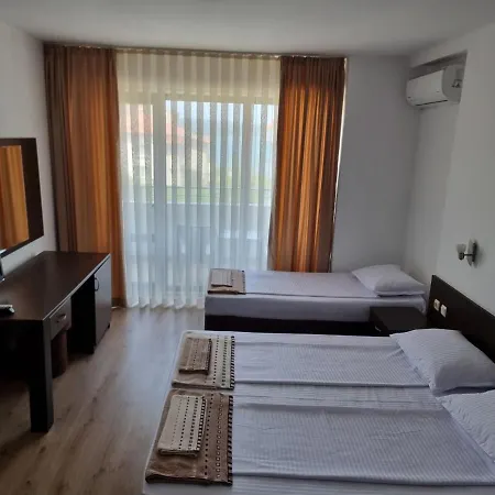 ゲストハウス за гости мистрал 3*